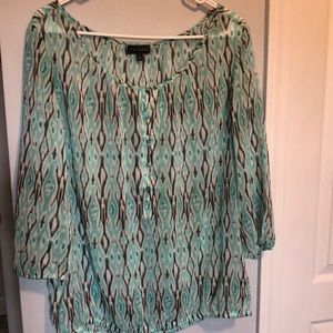 Beautiful ladies top from the limited size XL.